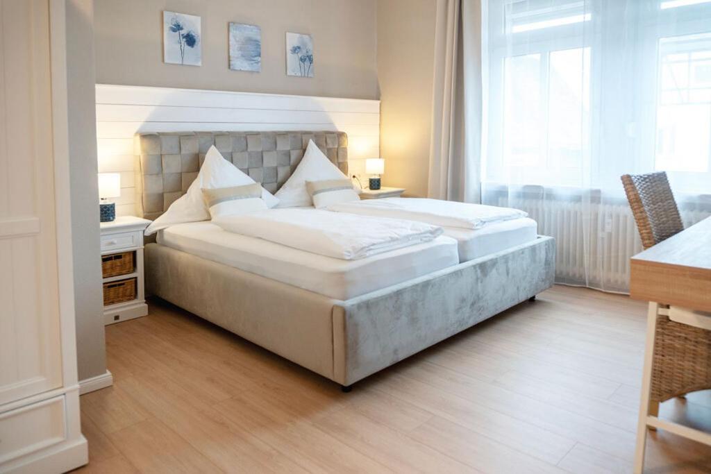 Zum Landsberger Hof Hotel Arnsberg Room photo